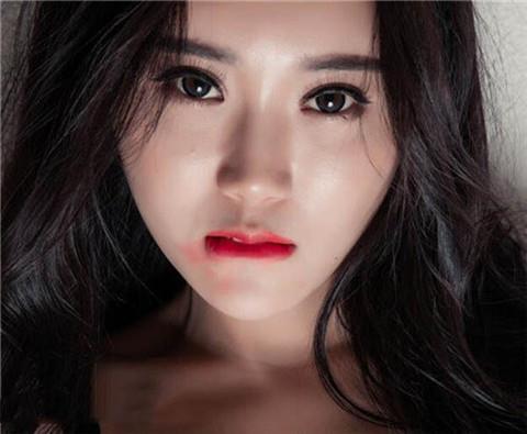 相亲过程中如何吸引女生？应该暴露需求感吗
