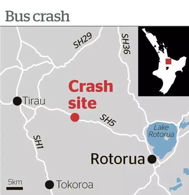 5死亡2重伤！中国游客大巴翻车，新西兰发生严重车祸，使馆启动应急机制