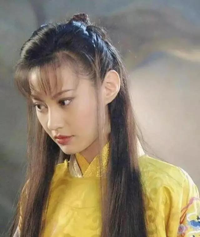 “江玉燕”的扮演者如今竟然完全认不出，她们何为要整成蜡像脸？