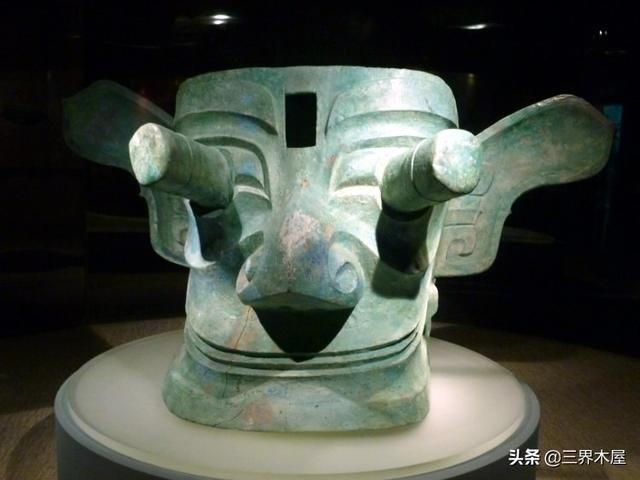 三星堆出土文物的图片及介绍 三星堆青铜面具是什么朝代的
