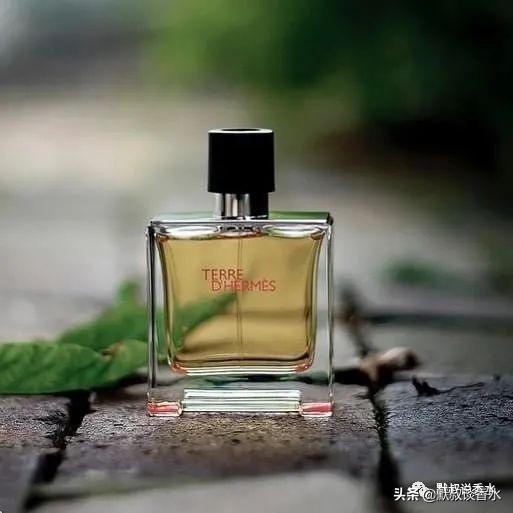 男士香水推荐（适合男士的百搭香水选购攻略）