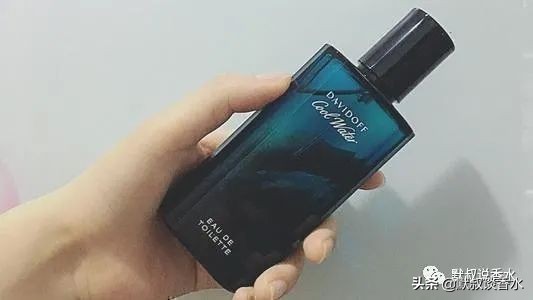 男士香水推荐（适合男士的百搭香水选购攻略）