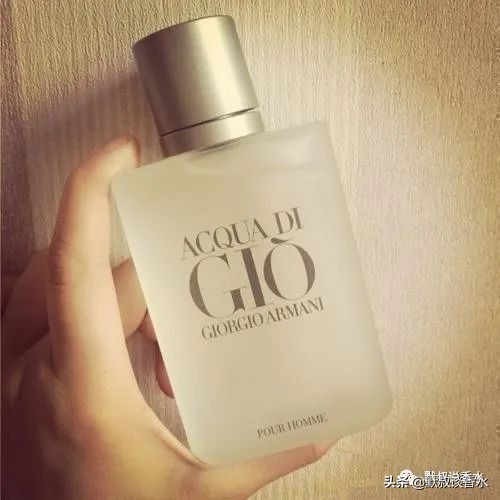 男士香水推荐（适合男士的百搭香水选购攻略）