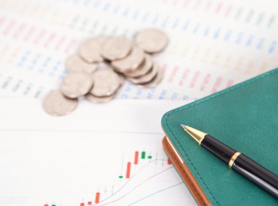 ​10万存起来还是买金条 10万元买黄金和存银行，哪一个更保值？什么时候买黄金
