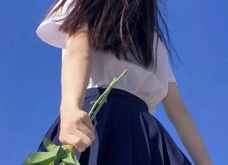  喜欢的女孩的家人逼她相亲，怎么办