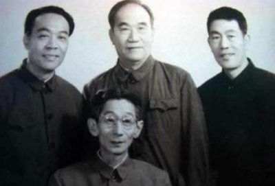 ​侯宝林马三立相声辈分（侯宝林与马三立相声艺术之比较）