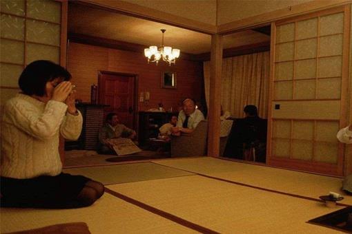 为何日本人喜欢睡地上不喜欢睡床?