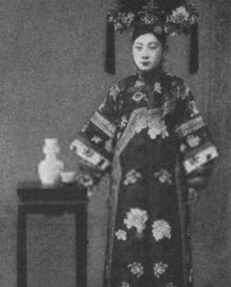 嫔妃每夜侍寝皇帝，需要哪6个严格步骤？（故宫图片历史）