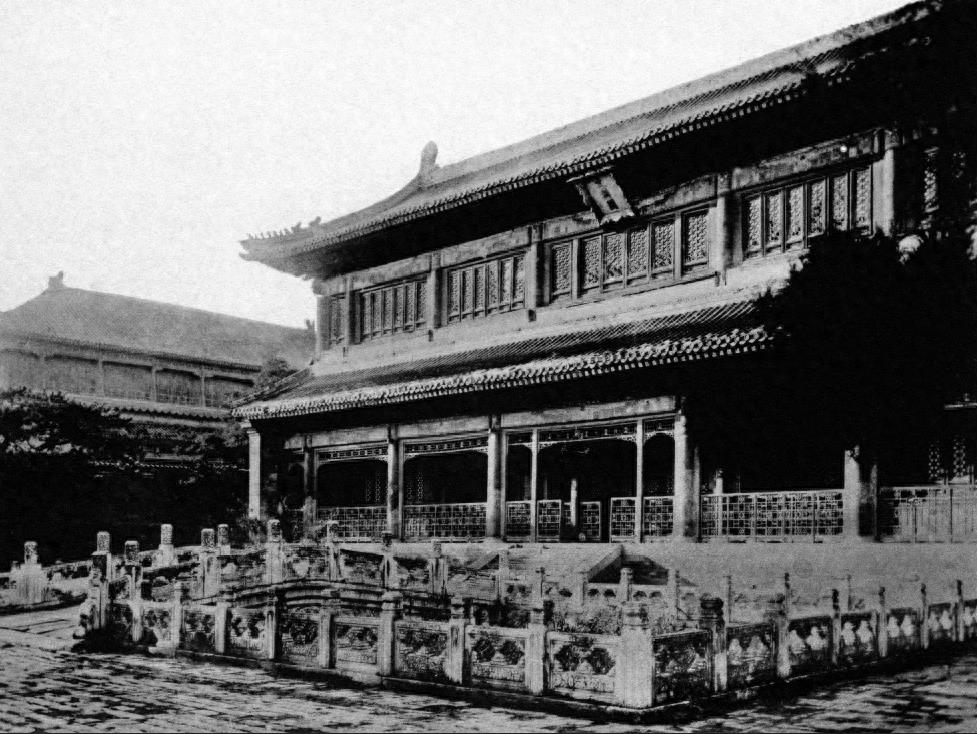 嫔妃每夜侍寝皇帝，需要哪6个严格步骤？（故宫图片历史）