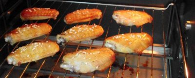 ​烤箱烤鸡翅需要多长时间多少温度 用烤箱烤鸡翅要用多少温度和时间