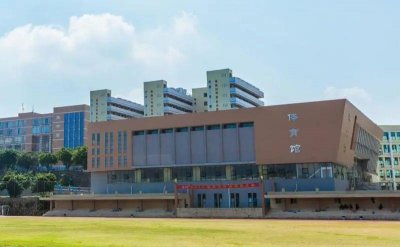 ​高校足球氛围解密 - 广东科技学院