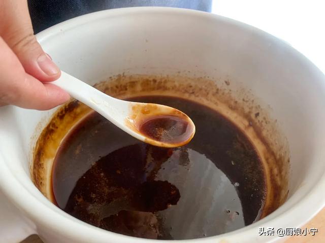 正宗秋梨膏的熬制的方法 我家秋梨膏从不买(9)