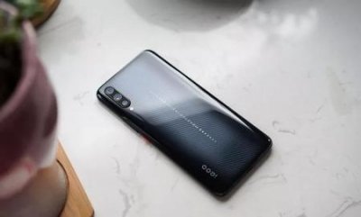 ​3000块钱性价比高的手机(3000性价比高的手机推荐)