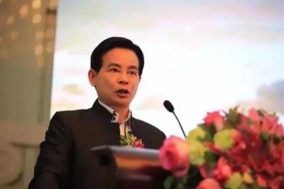 ​太突然！全体辞职