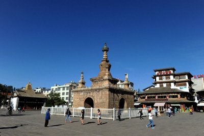 ​中国已知建造历史最久的金刚宝座塔，中国唯一用砂石砌成的石塔
