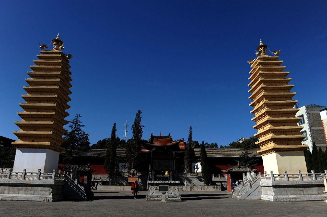 中国已知建造历史最久的金刚宝座塔，中国唯一用砂石砌成的石塔