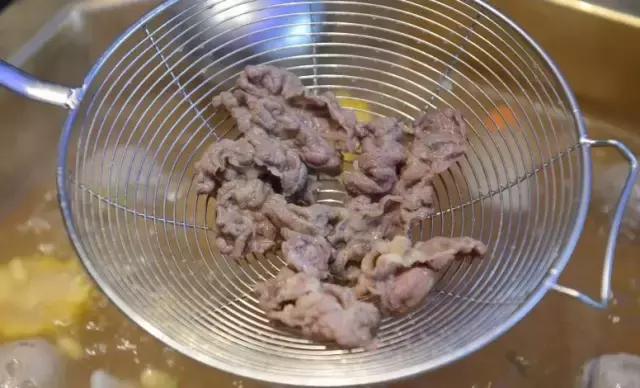北京比较好吃的火锅店排名（太拽了这家开在京城）(21)