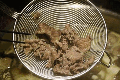 北京比较好吃的火锅店排名（太拽了这家开在京城）(27)
