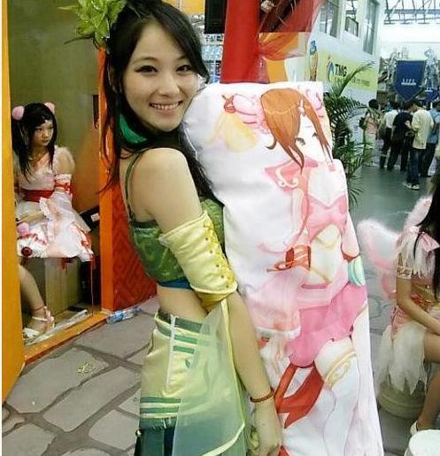 上海chinajoy展台美女（历届ChinaJoy最美ShowGirl大赏组图）(49)