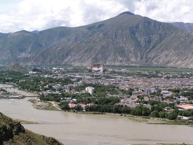 高原山地气候特征(高原山地气候分布在哪里)