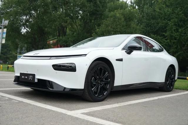 小鹏 P7 车机系统评测：它其实还可以变得更好-