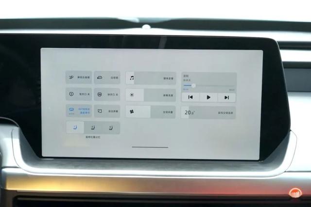 小鹏 P7 车机系统评测：它其实还可以变得更好-