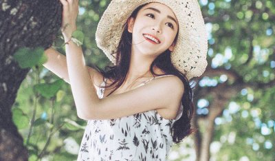 ​怎么夸女生漂亮的高情商句子短（怎么夸女孩子漂亮的话）