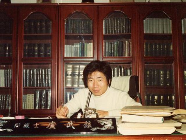 前韩国总统卢武铉(最受民众爱戴的韩国总统卢武铉)(2)