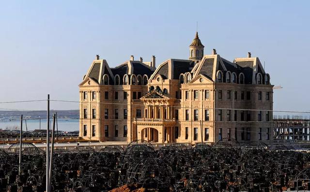 大连海边城堡介绍(除了西虹市的这个城堡)(3)