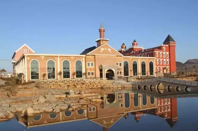 大连海边城堡介绍(除了西虹市的这个城堡)(29)