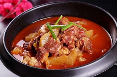 牛肉炖萝卜怎么做好吃又烂?教程来了,牛肉鲜嫩可口,萝卜软烂香甜,老少皆宜