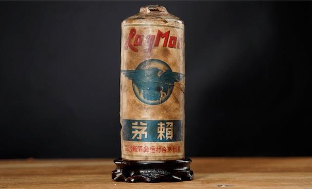 十大世界上最贵的十款酒,看哪一款是你一顿早餐钱能买的。  6