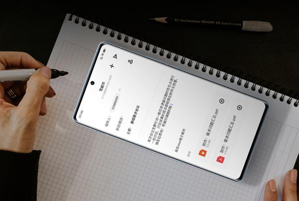 当前市面上的大屏手机推荐(和超大屏手机说永别)(4)