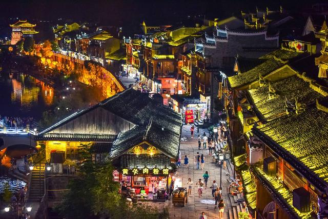 凤凰古城推荐的游玩攻略(凤凰古城最全旅游攻略)(7)