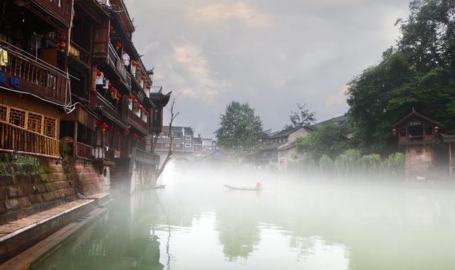 凤凰古城推荐的游玩攻略(凤凰古城最全旅游攻略)(5)