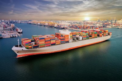 锂电、光伏产业链表现强势,2025年“新三样”出口成绩亮眼,今后如何继续扬帆