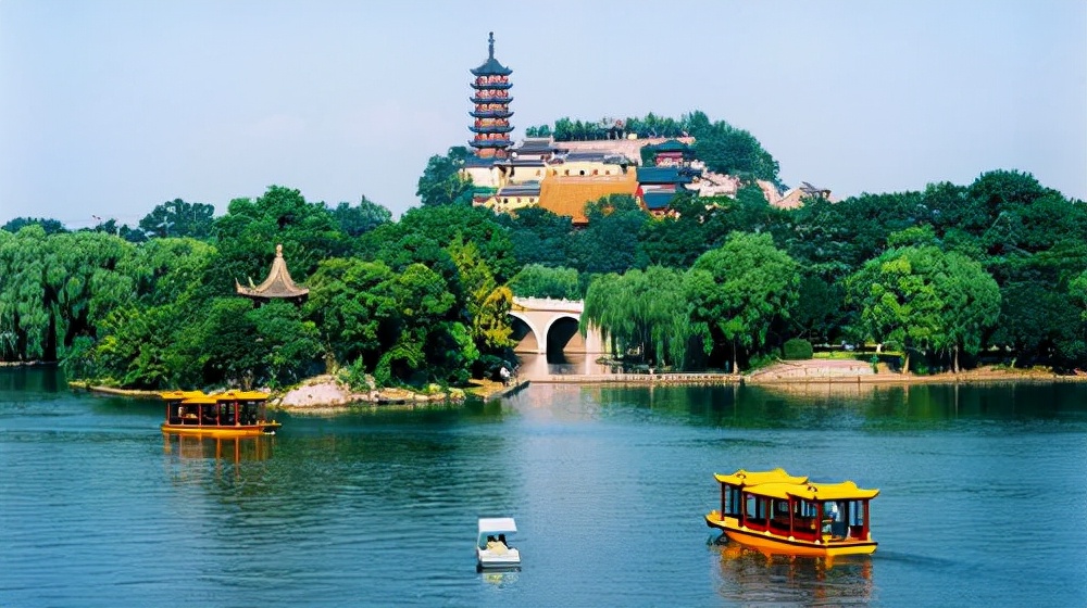 白娘子水漫金山,原来金山就在江苏镇江,风景优美香火鼎盛