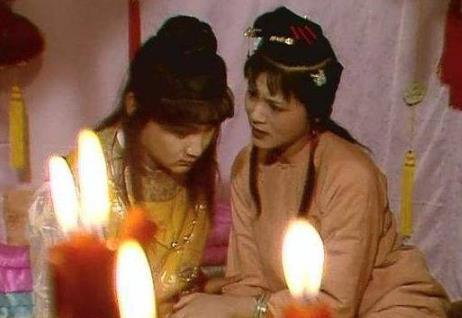 袭人是宝玉的通房吗  袭人跟宝玉这么久没怀过孕