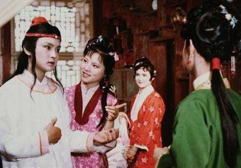 袭人是宝玉的通房吗  袭人跟宝玉这么久没怀过孕