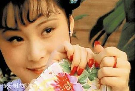 袭人是宝玉的通房吗  袭人跟宝玉这么久没怀过孕