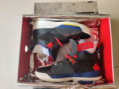 ​AJ33高帮、低帮对比评测