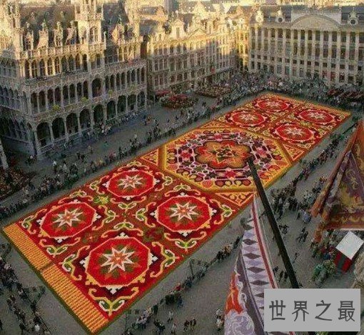 世界上最大的地毯,用38吨羊毛和棉纱编织而成