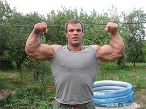 他是世界扳手腕冠军,手掌宽厚堪比“如来神掌”