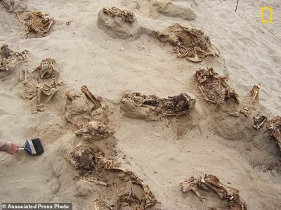 ​考古学家在秘鲁发现可能是历史上最大大规模的儿童献祭证据