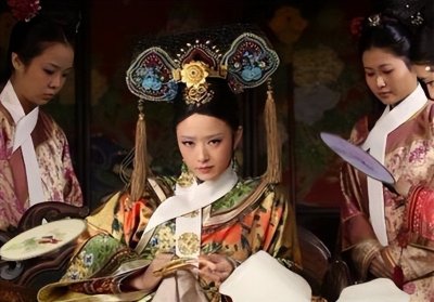 ​历史上雍正的宠妃年妃，真的像华妃那样凭哥而贵，结局凄惨吗？