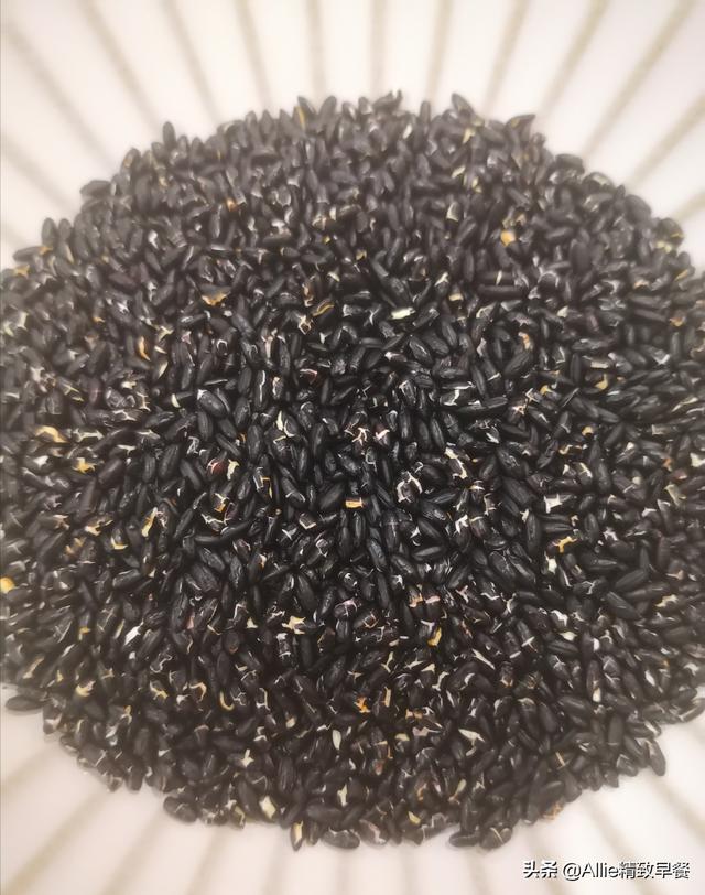 黑米5种最好吃的做法(营养早餐第172期黑米这样做)(5)
