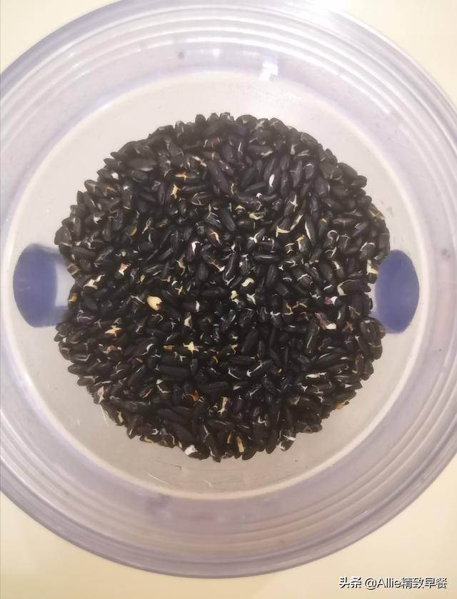 黑米5种最好吃的做法(营养早餐第172期黑米这样做)(6)