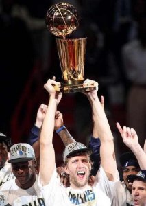 ​德克·诺维茨基算得上是历史超巨吗？