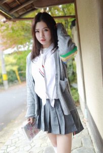 ​清纯可爱的制服小姐姐，超短百褶裙诱惑，好性感