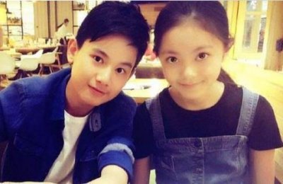 ​赵今麦和谁合照都很“高冷”唯独和他笑出初恋脸 网友：在一起